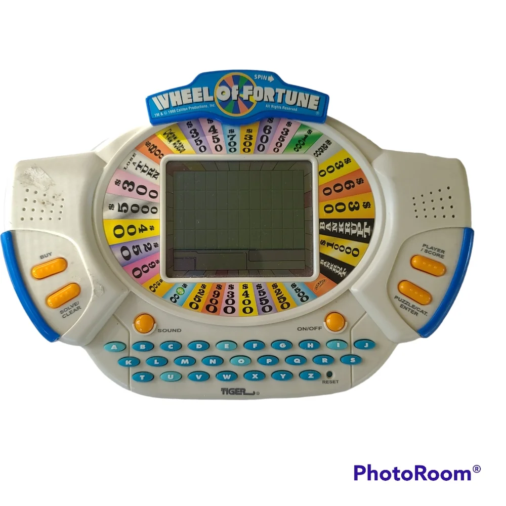 Wheel of Fortune by tiger Handheld Video Game Tiger Electronics 1999 + 2 games